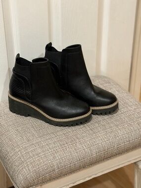 DV by Dolce Vita Black Platform Chelsea Booties